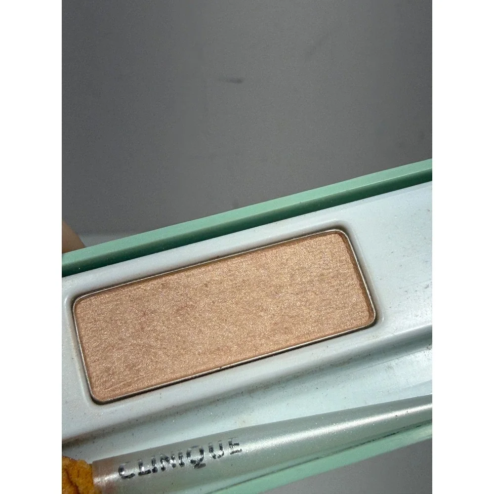 Clinique Soft-Pressed Eye Shadow Starstruck Shimmer Single Compact A76B‎ 0.03oz